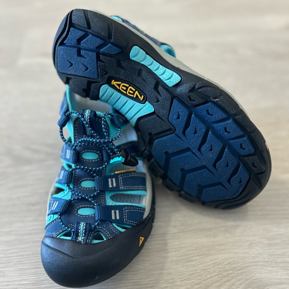 Keen 1014199 Keen Women's Newport H2 Poseidon/Capri Sz 8